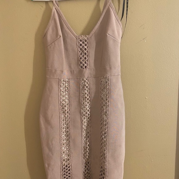 Body sculpting dress - Picture 3 of 3